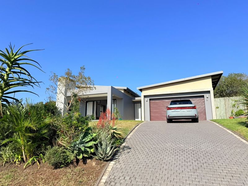 Stunning 4 Bedroom house in Palm Lakes - Photo 3