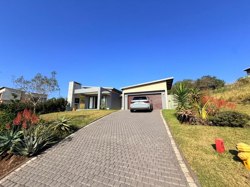 Stunning 4 Bedroom house in Palm Lakes - Photo 4