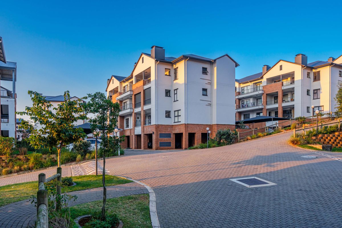 Beautiful Family home located in Ballito Hills - Photo 3