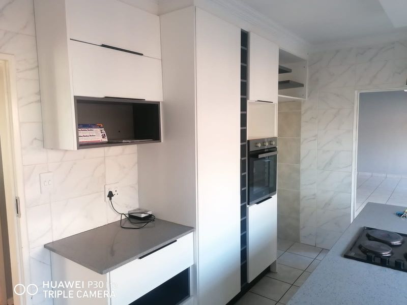 House Rental Monthly In Pretoria - Photo 4