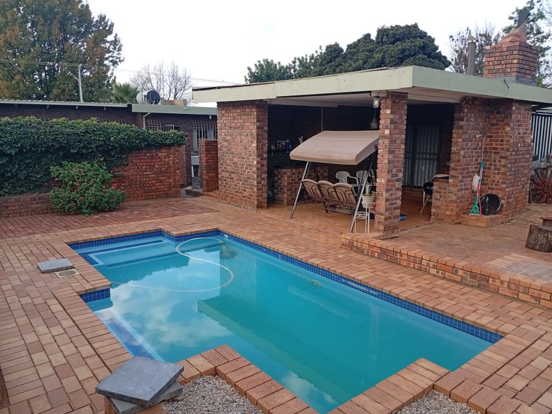 House Rental Monthly In Pretoria - Photo 2