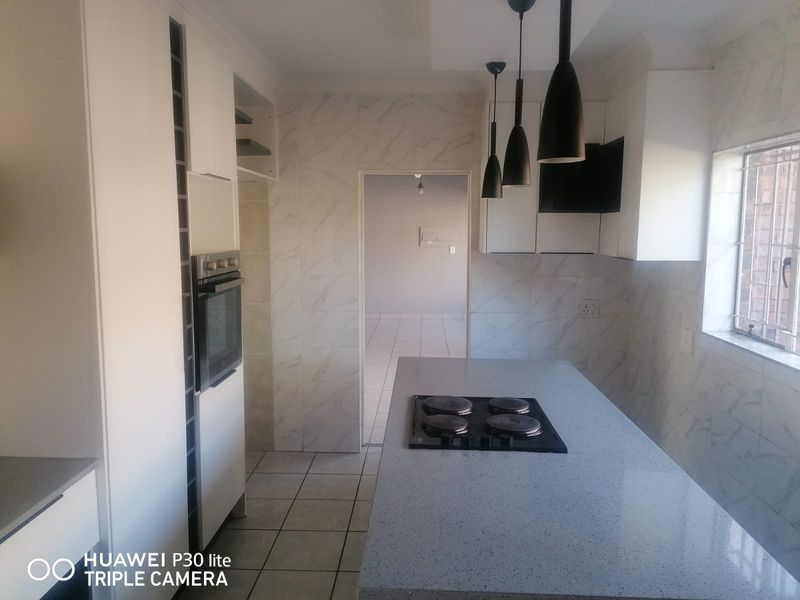 House Rental Monthly In Pretoria - Photo 10