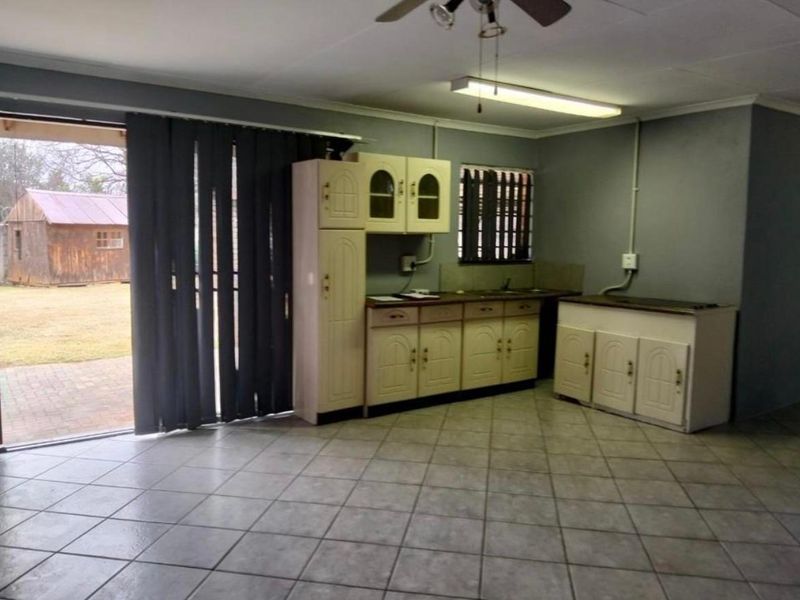 2 bedroom house for sale - Photo 3