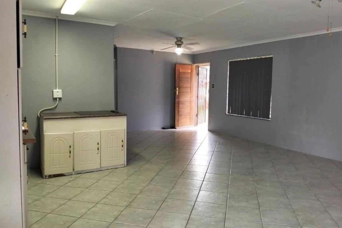 2 bedroom house for sale - Photo 4