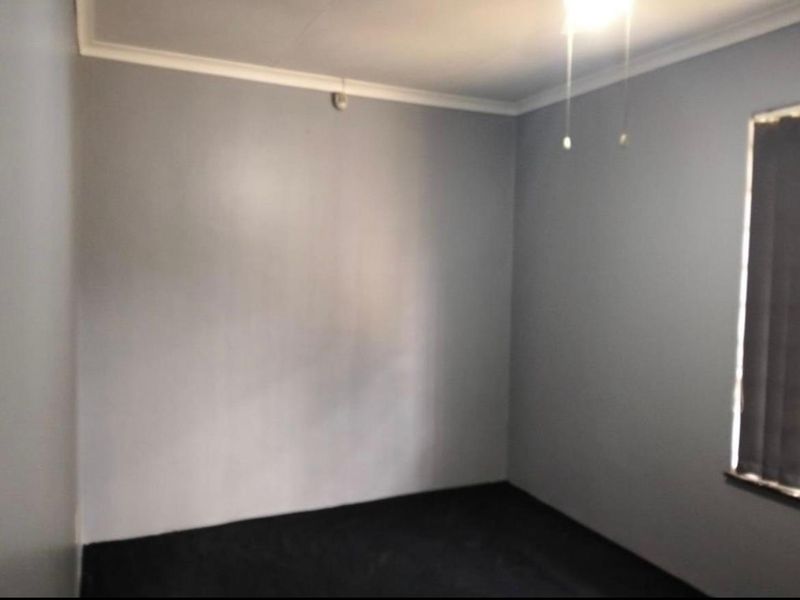 2 bedroom house for sale - Photo 10