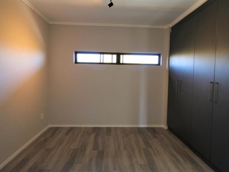 Unfurnished One Bed One Bath for rent in Bryanston - Photo 7