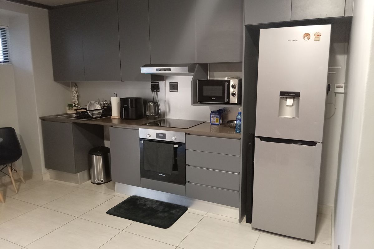 *Large 1-Bedroom Apartment for Sale | The Onyx, Umhlanga Ridge* - Photo 4
