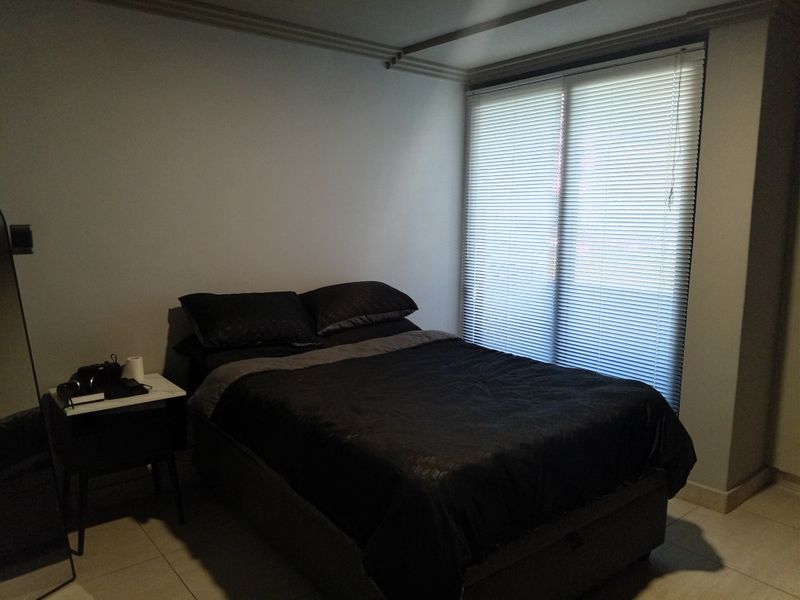 *Large 1-Bedroom Apartment for Sale | The Onyx, Umhlanga Ridge* - Photo 7