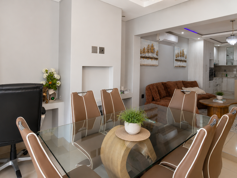 Fully Furnished 3 Bedroom Home in Parklands. - Photo 8