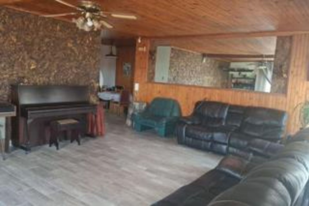 Spacious 4-Bedroom Family Home for Sale in van Dyk Park, Boksburg - Photo 5