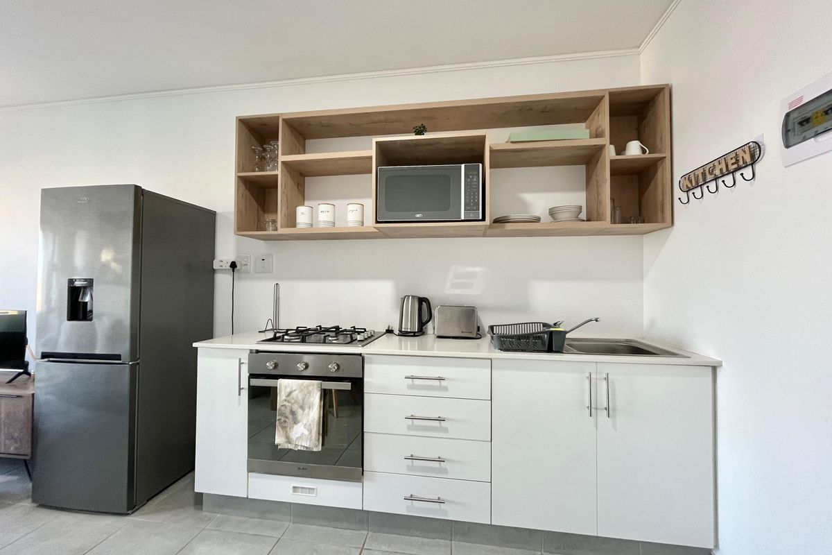 Investment Opportunity | Top-Floor 1-Bedroom Apartment in Sheffield Hills - Photo 3