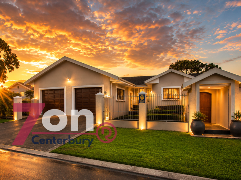 Spacious Architecturally Designed Family Home with Pool, WFH Area & Exceptional Outdoor Living - Photo 1