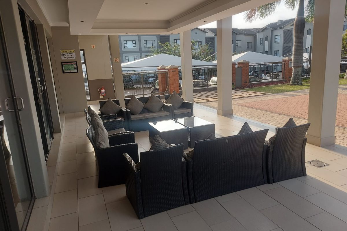 Modern 3-Bedroom Apartment | Umhlanga Ridge - Photo 3