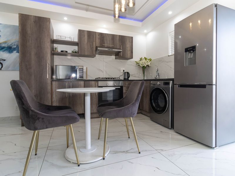 Luxury Ground Floor Apartment – The Perfect Home or High-Return Investment - Photo 5