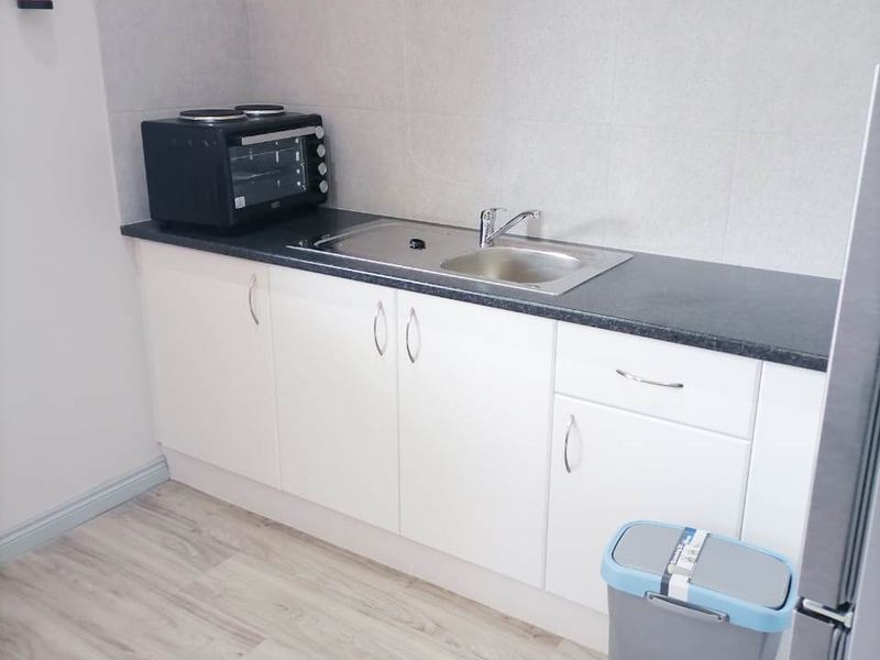 NEWTON PARK FURNISHED 1 BED 1 BATH APARTMENT FOR RENT - Photo 3