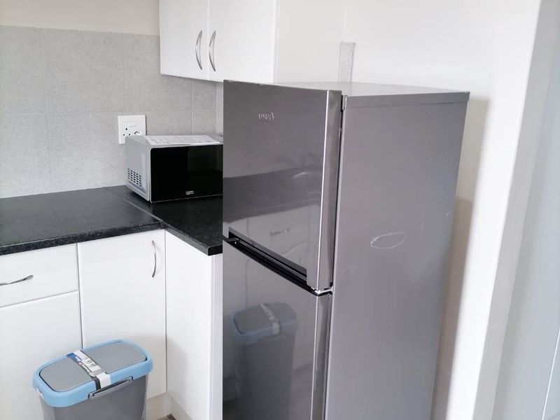NEWTON PARK FURNISHED 1 BED 1 BATH APARTMENT FOR RENT - Photo 4