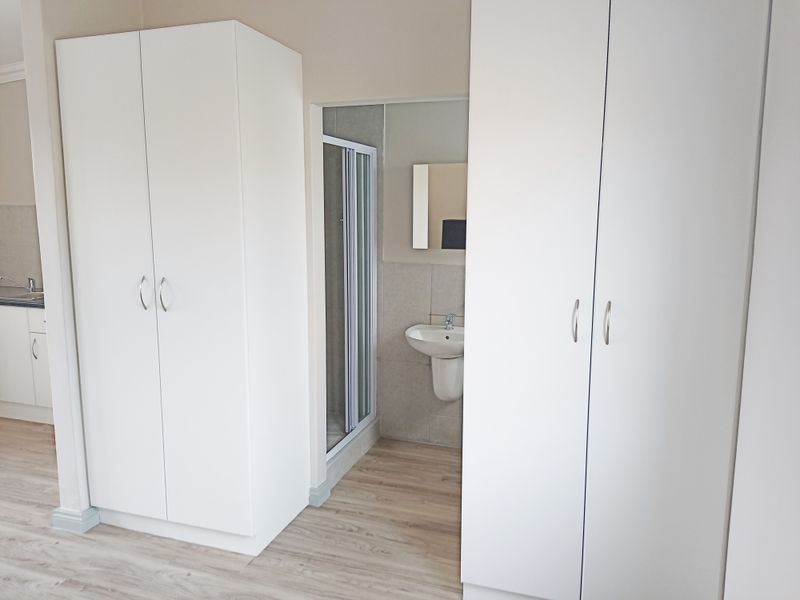 NEWTON PARK FURNISHED 1 BED 1 BATH APARTMENT FOR RENT - Photo 5