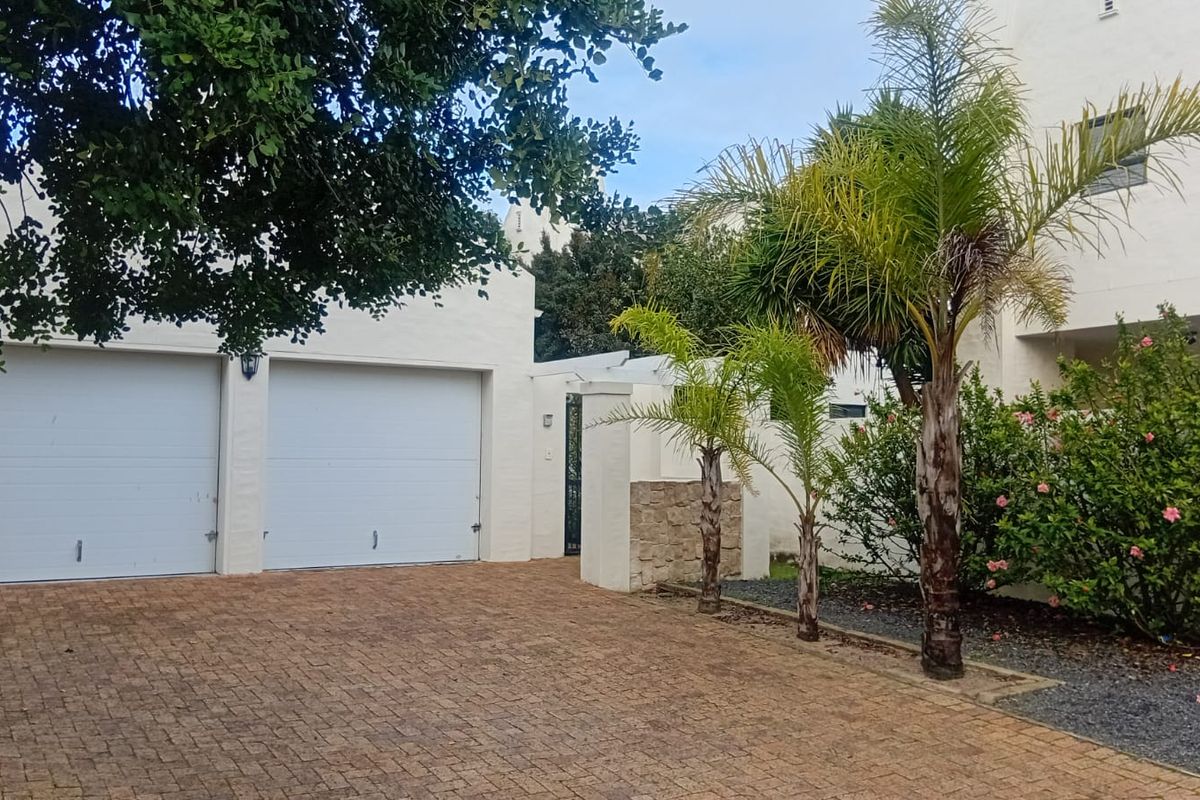 Charming Pet-Friendly Family Home to Rent in Pinehurst - Photo 2