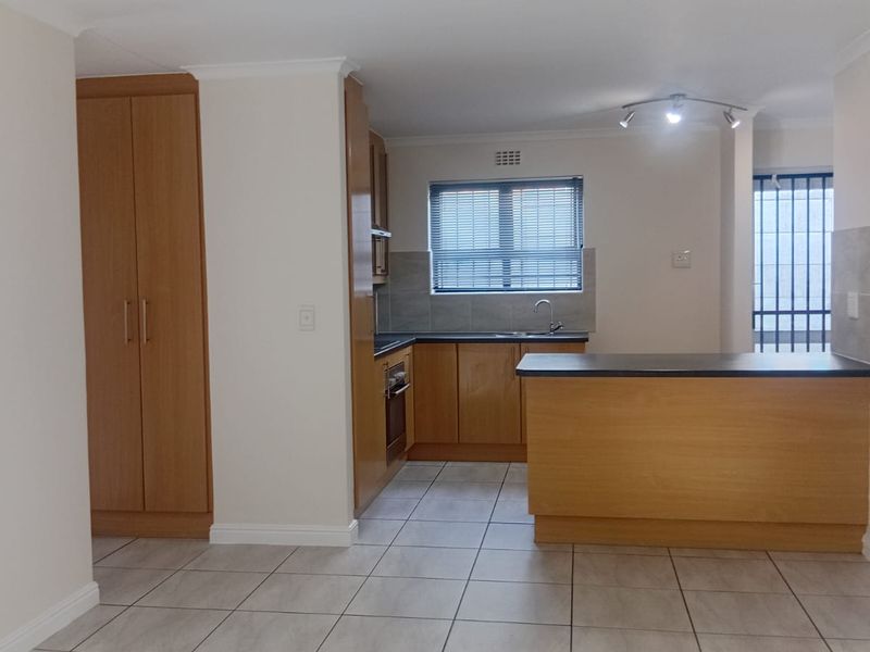 Charming Pet-Friendly Family Home to Rent in Pinehurst - Photo 6