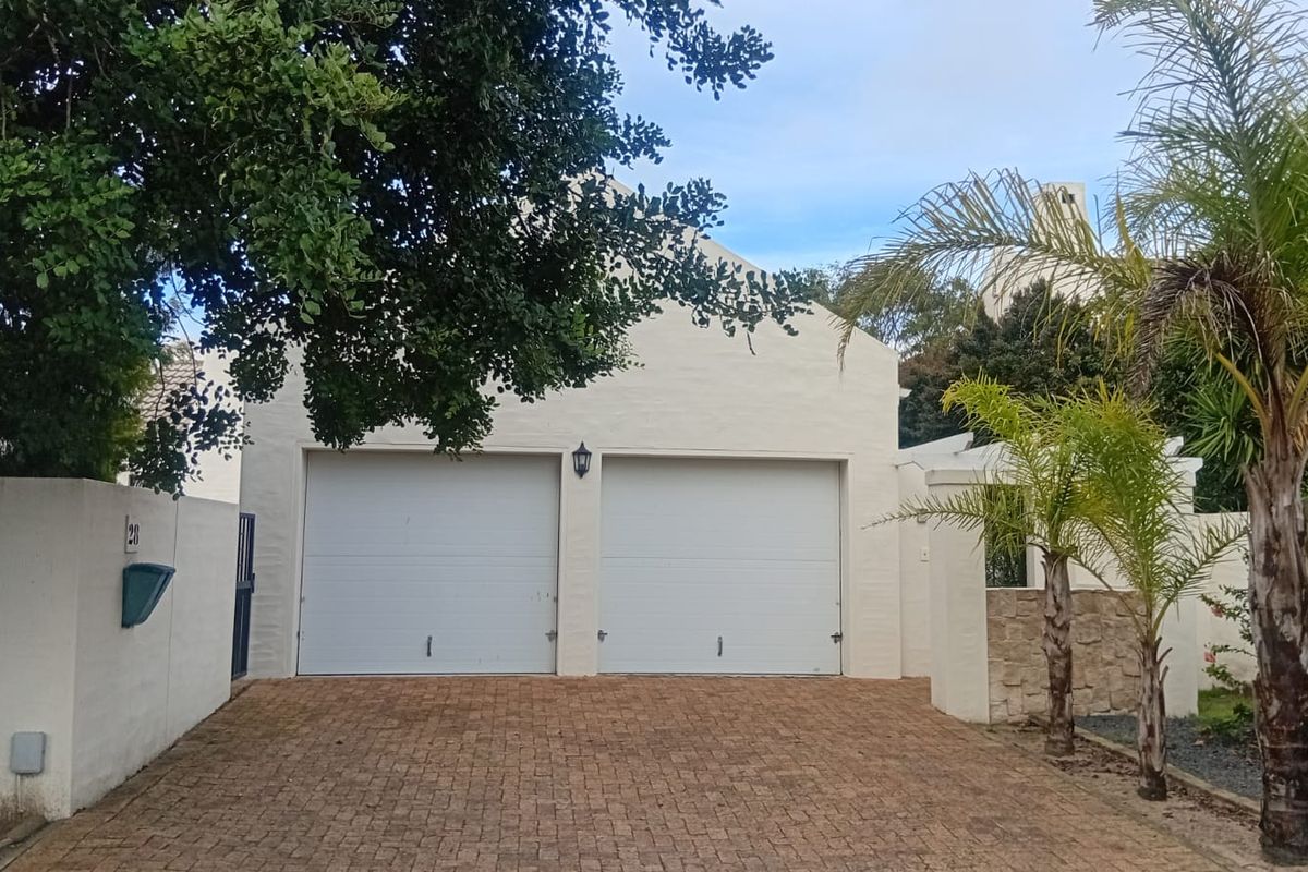 Charming Pet-Friendly Family Home to Rent in Pinehurst - Photo 3