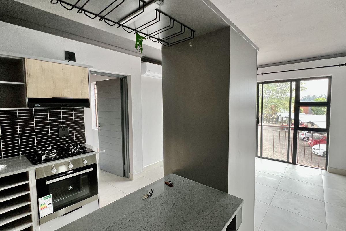 1 BEDROOM APARTMENT TO LET - Photo 3