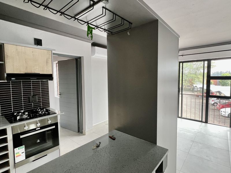 1 BEDROOM APARTMENT TO LET - Photo 3