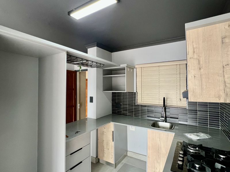 1 BEDROOM APARTMENT TO LET - Photo 4