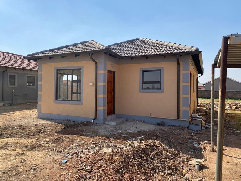 2 Bedroom one bathroom home in a new development - Photo 1