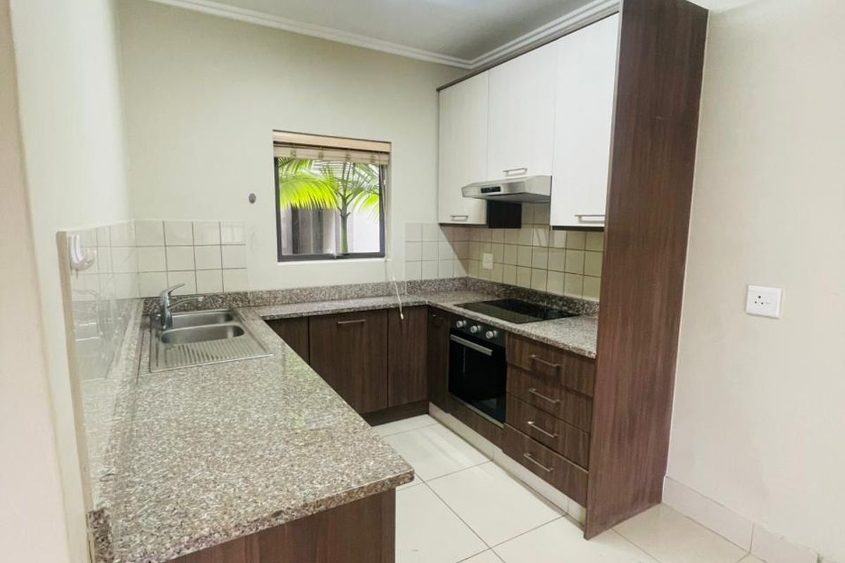 Modern 3 Bedroom, 2 Bathroom and 1 Parking Bay Apartment for Sale in Umhlanga Ridge - Photo 4