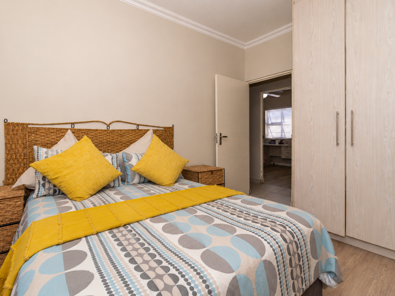 Spacious Family Living with Solar Backup in Parklands North - Photo 10
