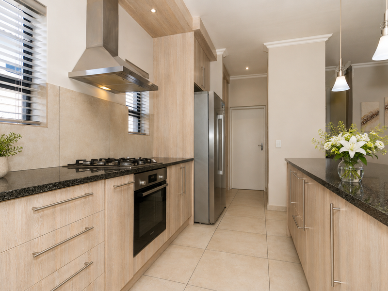 Spacious Family Living with Solar Backup in Parklands North - Photo 4