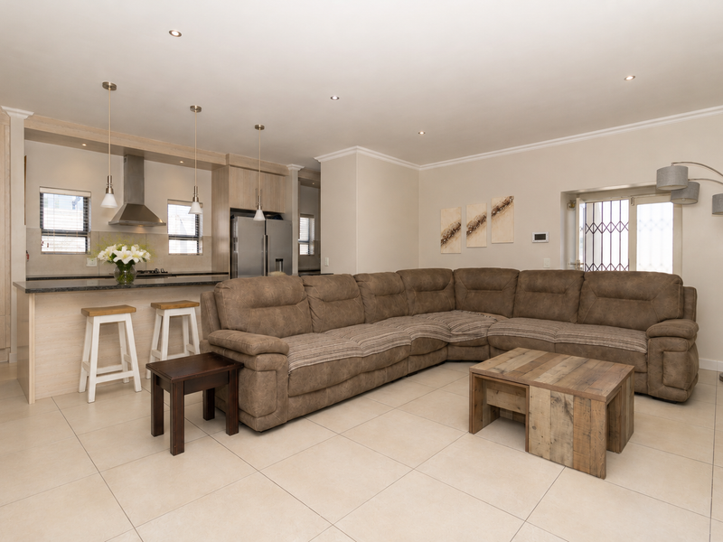 Spacious Family Living with Solar Backup in Parklands North - Photo 5