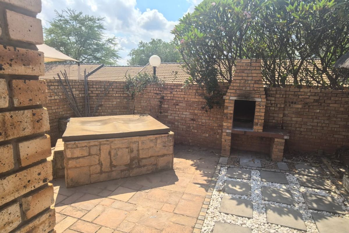 Town house for sale!!! - Photo 2
