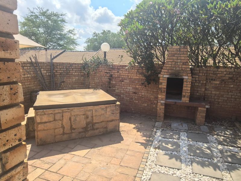 Town house for sale!!! - Photo 2