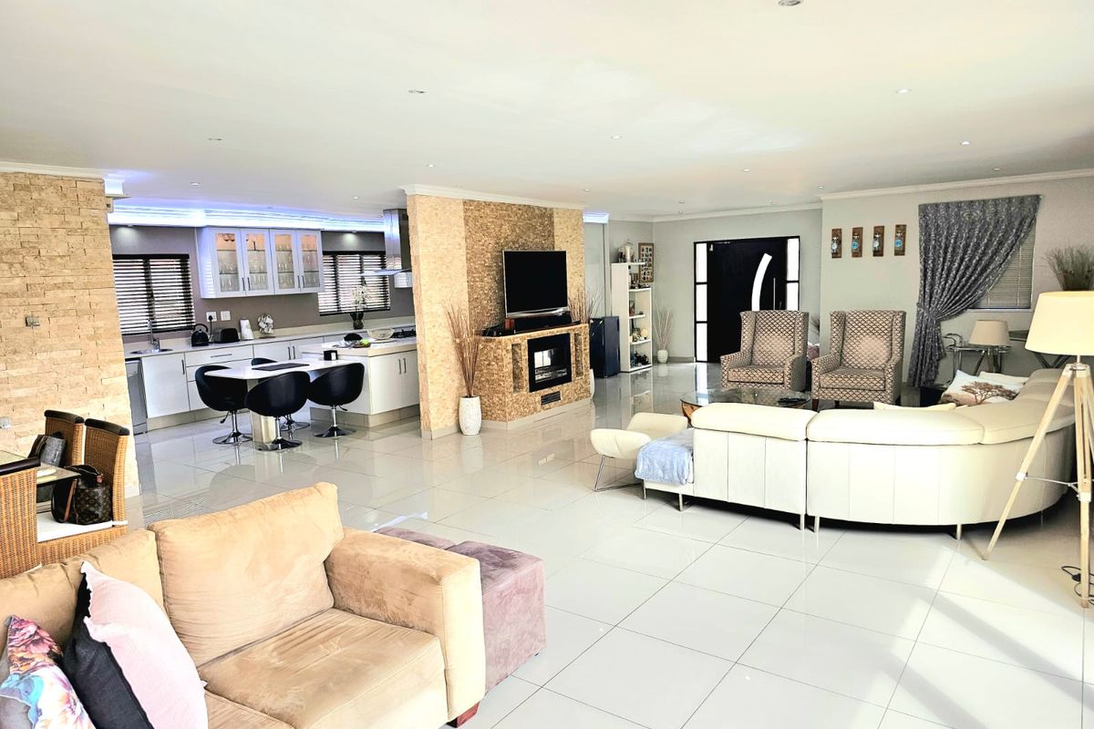 *WAGER AVENUE, PRESTONDALE | FAMILY HOME | 4 BED | 4 BATH | 4-GARAGE | OPEN YARD* - Photo 4