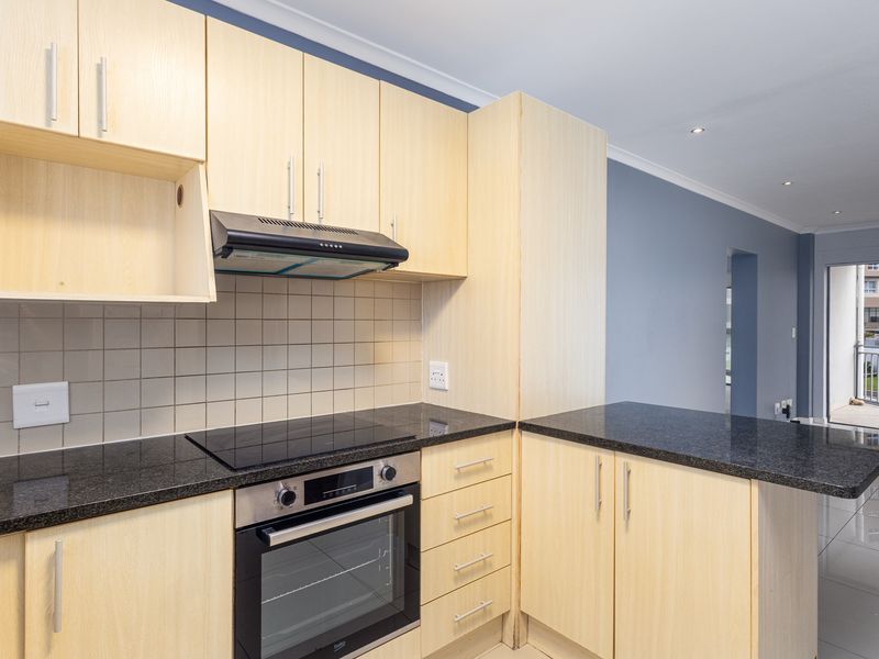 2 BEDROOM , 1 BATHROOM GEM A ROAD AWAY FROM BEAUTIFUL BLOUBERG BEACH FRONT - Photo 2