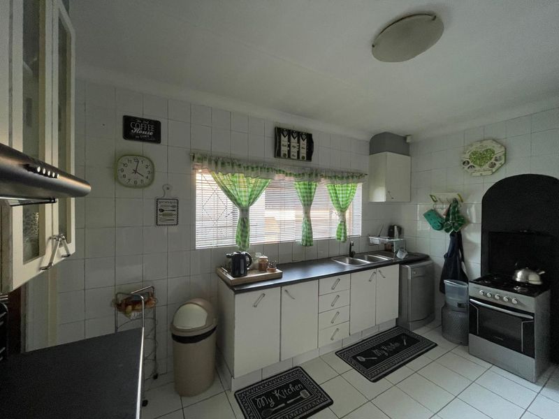 4 bedroom house for sale in Brakpan - Photo 8