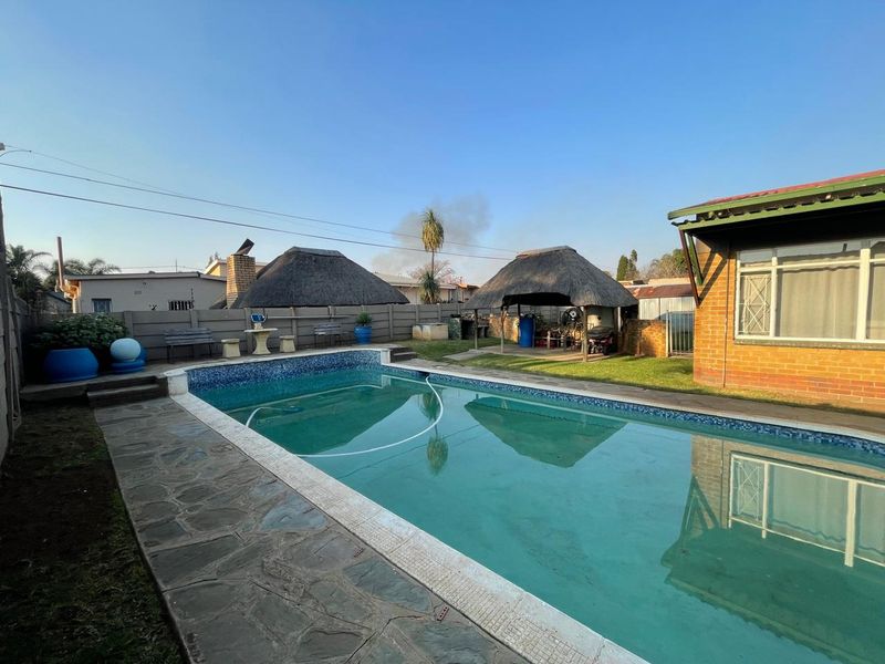 4 bedroom house for sale in Brakpan - Photo 3