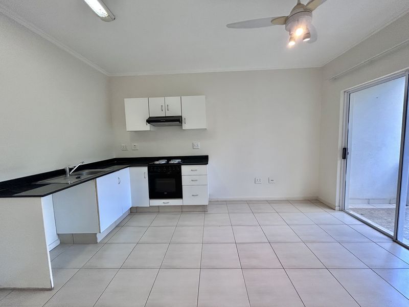 First Floor Apartment In Manor Estate - Photo 5