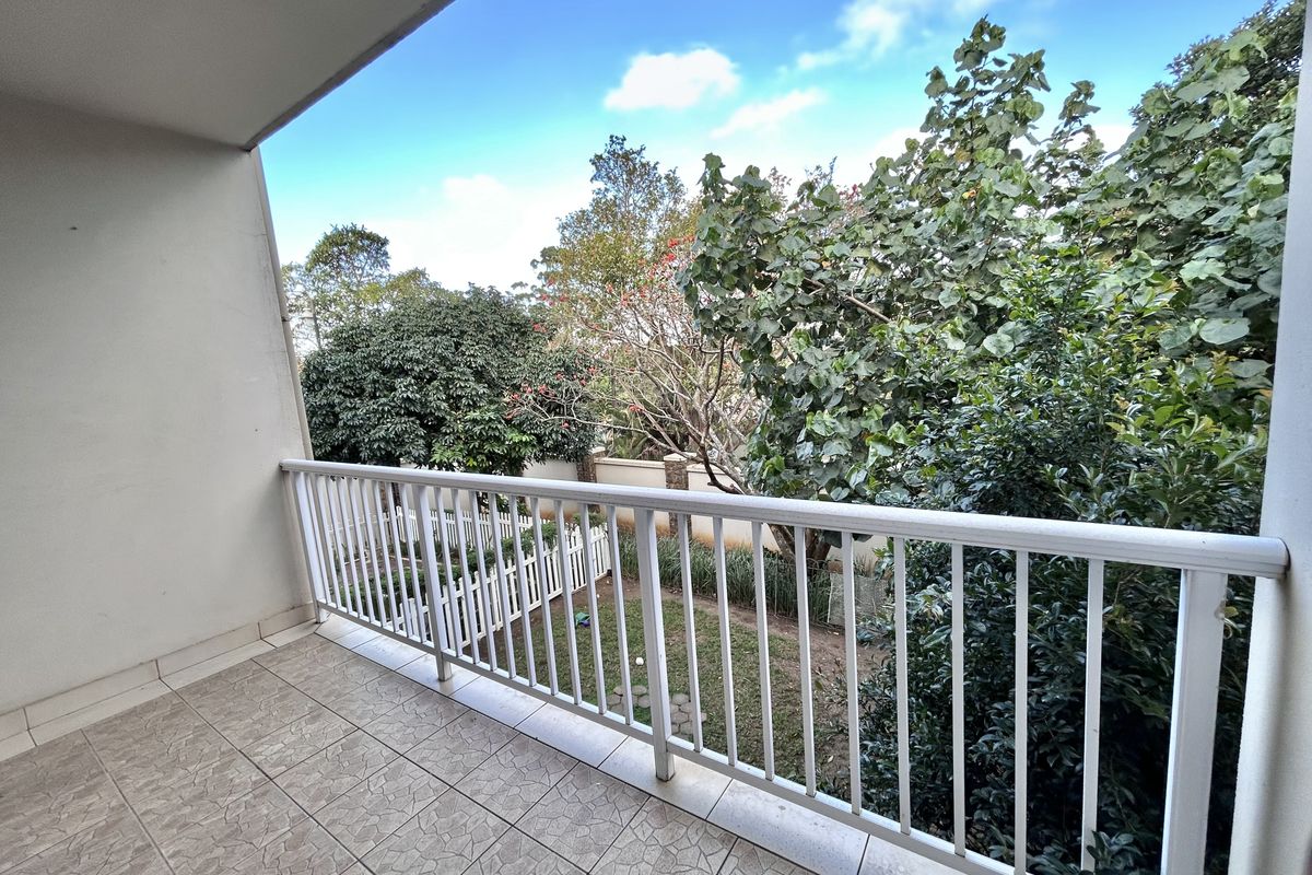 First Floor Apartment In Manor Estate - Photo 2