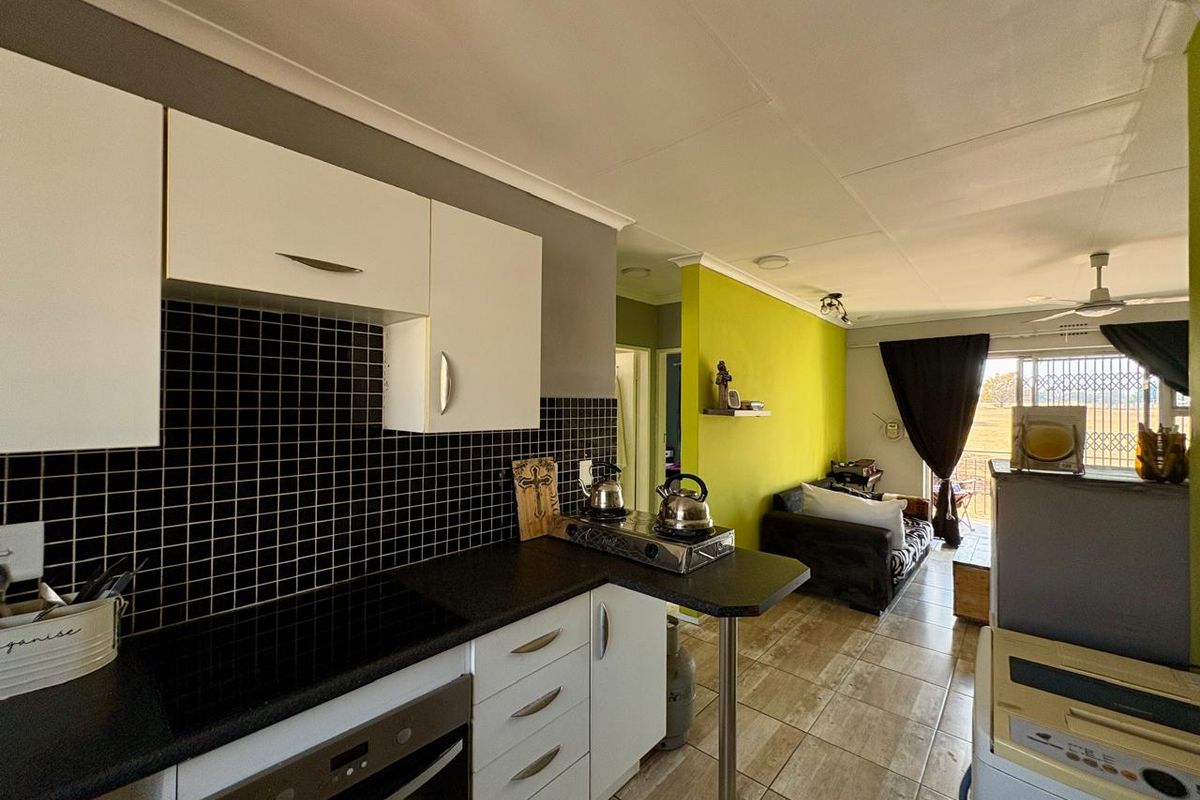 Two bedroom apartment for sale in Minnebron - Photo 2