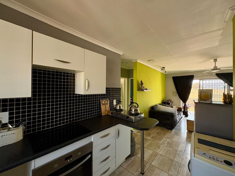 Two bedroom apartment for sale in Minnebron - Photo 2
