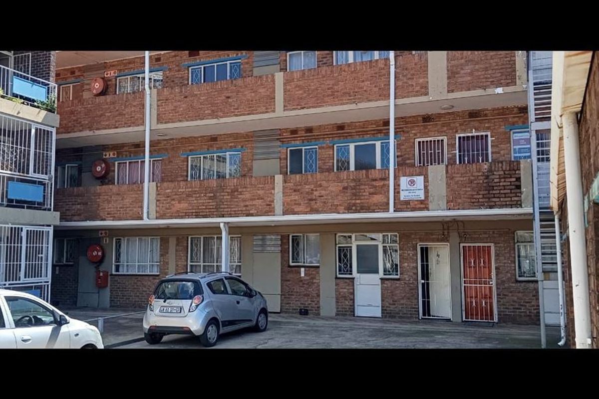 1st loor flat for sale - Photo 3