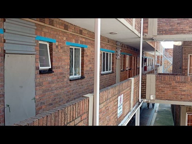 1st loor flat for sale - Photo 2