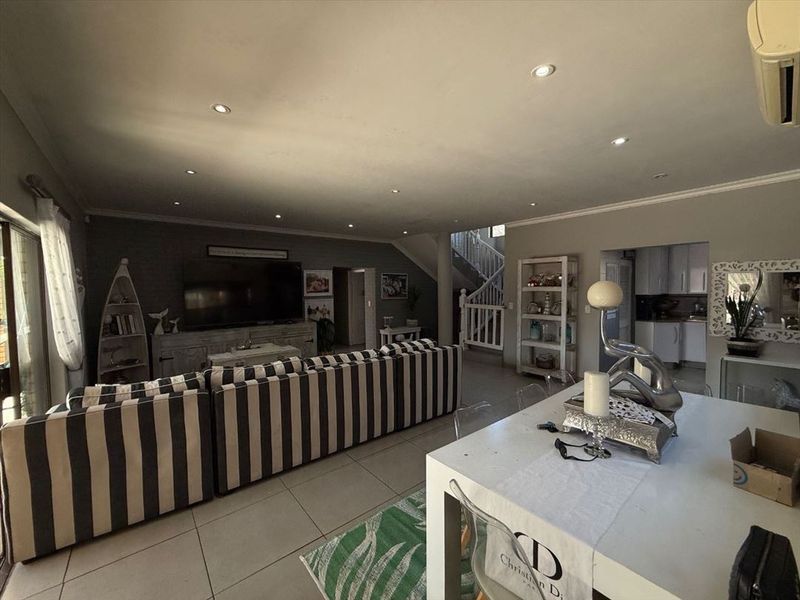Beautiful double story house for sale - Photo 6