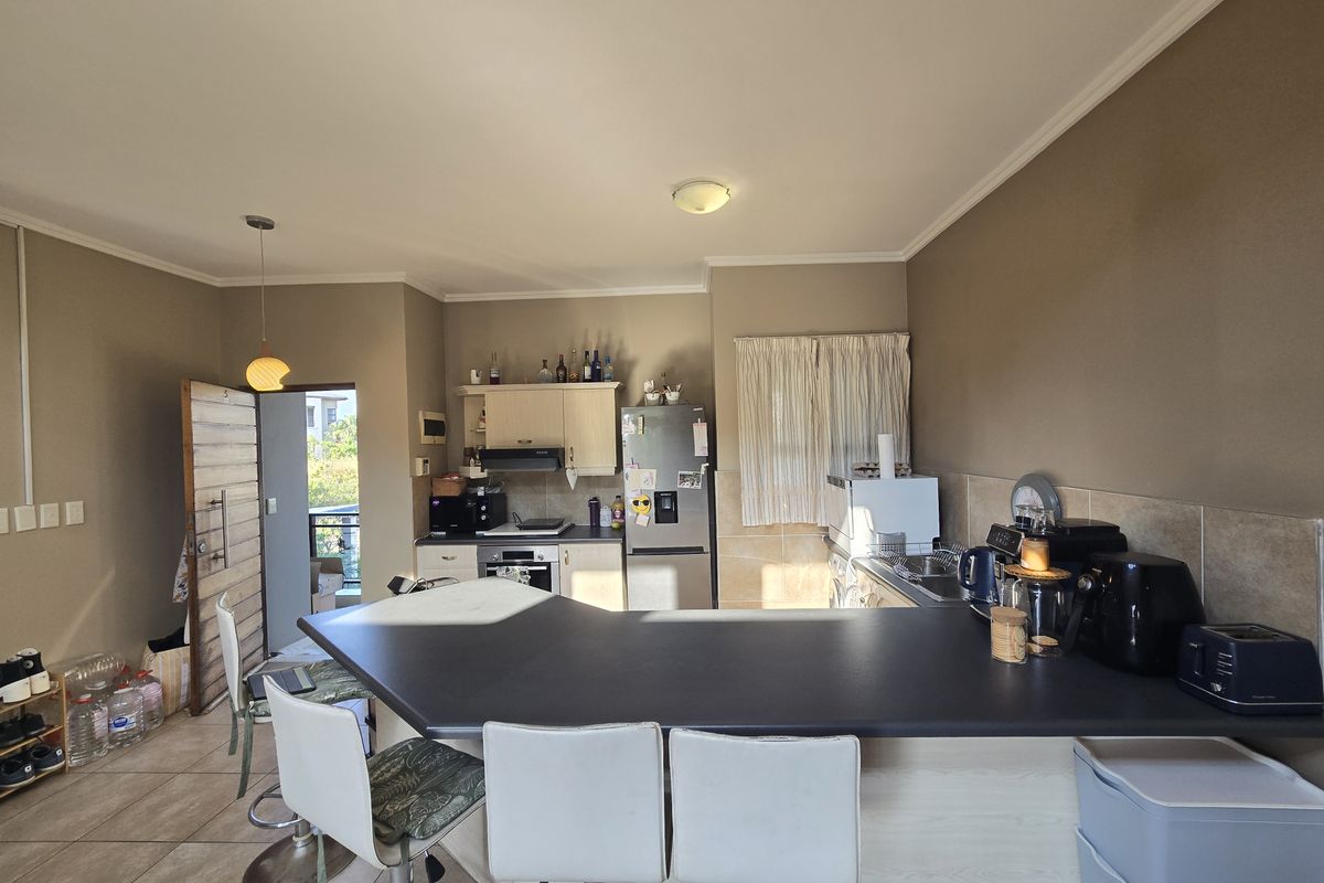 Charming apartment in a Secure Lifestyle Estate - Photo 4