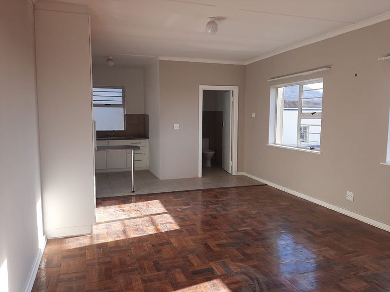 CENTRAL STUDIO / BACHELOR APARTMENT FOR RENT - Photo 3
