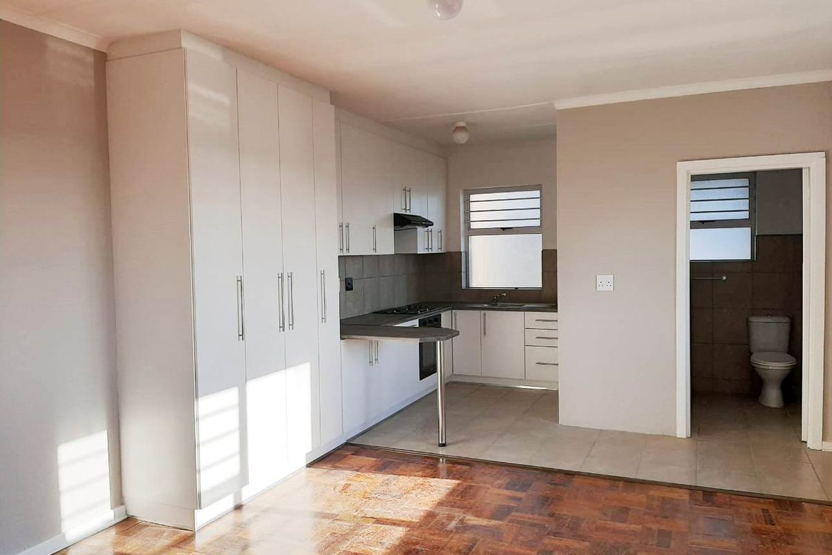 CENTRAL STUDIO / BACHELOR APARTMENT FOR RENT - Photo 2