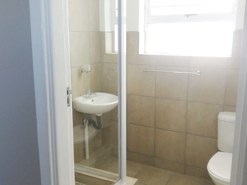 CENTRAL STUDIO / BACHELOR APARTMENT FOR RENT - Photo 4