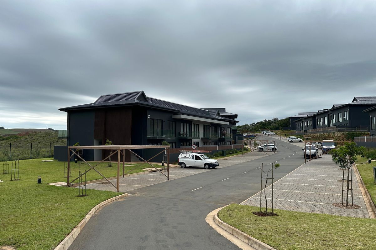 MODERN STUDIO APARTMENT IN OCEANS CLUB | ZIMBALI LAKES ESTATE - Photo 2